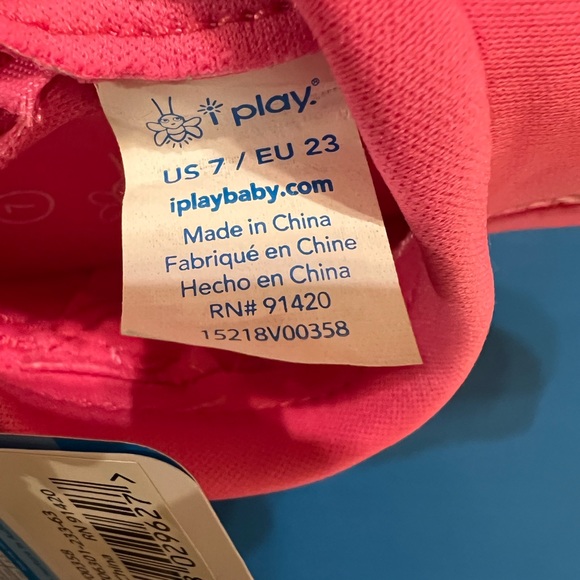 i play.® by green sprouts® Size 7 No-Slip Swim Shoe in Pink - Picture 4 of 5